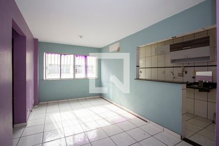 Sala de apartamento para alugar com 2 quartos, 50m² em Brasilândia, São Gonçalo