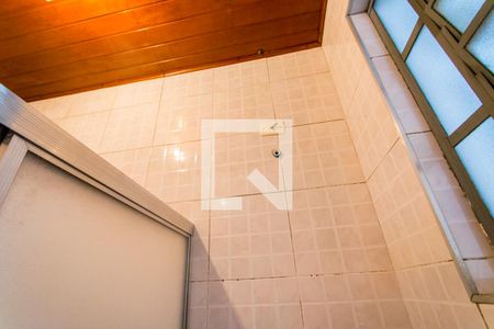 Casa à venda com 140m², 2 quartos e 2 vagas Casa à venda com 140m², 2 quartos e 2 vagasBanheiro