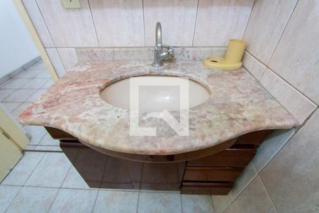 Casa à venda com 140m², 2 quartos e 2 vagas Casa à venda com 140m², 2 quartos e 2 vagasBanheiro