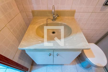 Casa à venda com 140m², 2 quartos e 2 vagas Casa à venda com 140m², 2 quartos e 2 vagasBanheiro