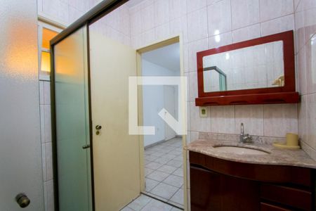 Casa à venda com 140m², 2 quartos e 2 vagas Casa à venda com 140m², 2 quartos e 2 vagasBanheiro