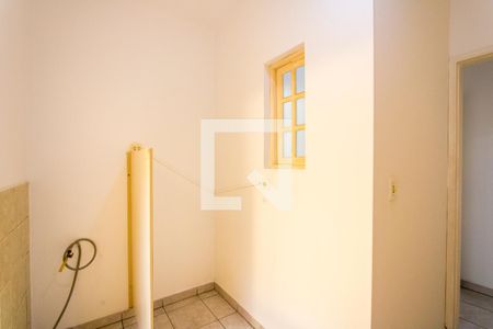 Casa à venda com 140m², 2 quartos e 2 vagas Casa à venda com 140m², 2 quartos e 2 vagasCozinha