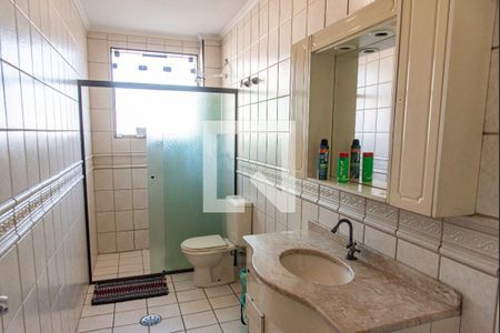 Casa para alugar com 330m², 4 quartos e 3 vagas Casa para alugar com 330m², 4 quartos e 3 vagasBanheiro