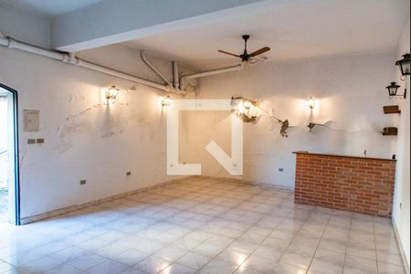 Casa para alugar com 330m², 4 quartos e 3 vagas Casa para alugar com 330m², 4 quartos e 3 vagasSalão