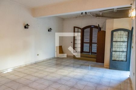 Casa para alugar com 330m², 4 quartos e 3 vagas Casa para alugar com 330m², 4 quartos e 3 vagasSalão