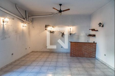 Casa para alugar com 330m², 4 quartos e 3 vagas Casa para alugar com 330m², 4 quartos e 3 vagasSalão