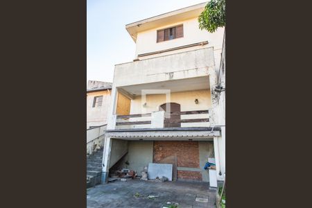 Casa para alugar com 330m², 4 quartos e 3 vagas Casa para alugar com 330m², 4 quartos e 3 vagasQuintal/piscina