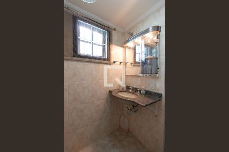 Casa à venda com 200m², 3 quartos e 4 vagasBanheiro Garagem