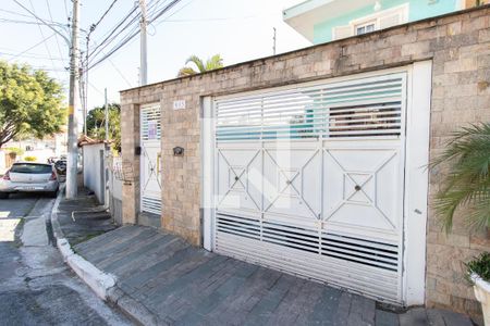 Casa à venda com 200m², 3 quartos e 4 vagasFachada Frente