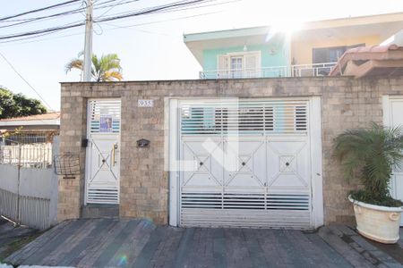 Casa à venda com 200m², 3 quartos e 4 vagasFachada Frente