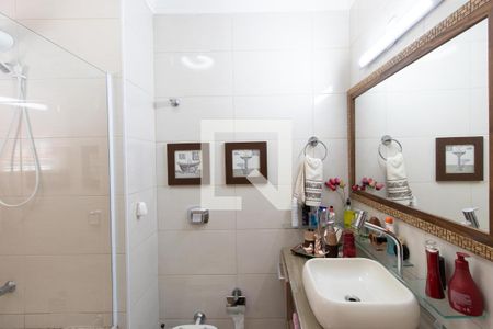 Casa à venda com 200m², 3 quartos e 4 vagasBanheiro do Quarto 1
