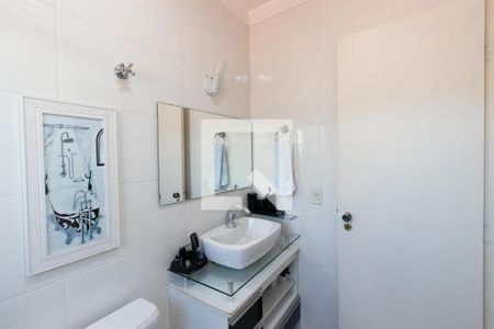 Casa à venda com 200m², 3 quartos e 4 vagasBanheiro do Quarto 2