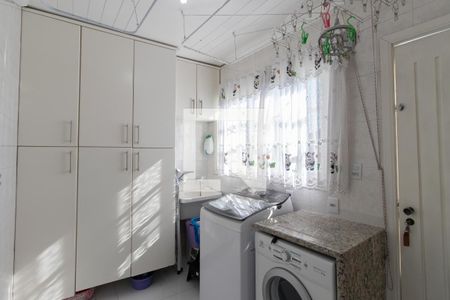 Casa à venda com 200m², 3 quartos e 4 vagasÁrea de Serviço