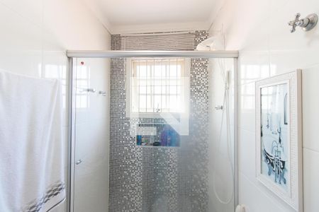 Casa à venda com 200m², 3 quartos e 4 vagasBanheiro do Quarto 2