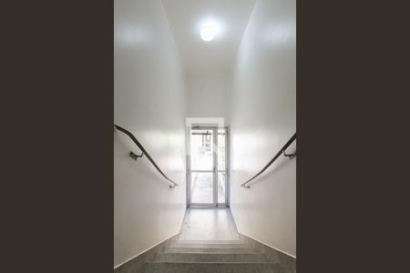 Apartamento à venda com 49m², 2 quartos e 1 vagaEntrada - Escada 