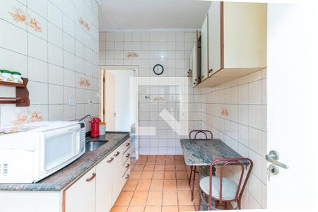 Casa à venda com 350m², 3 quartos e 3 vagas Casa à venda com 350m², 3 quartos e 3 vagasCozinha