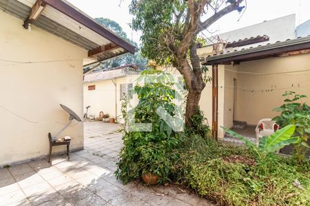Casa à venda com 350m², 3 quartos e 3 vagas Casa à venda com 350m², 3 quartos e 3 vagasQuintal