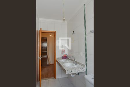 Casa à venda com 179m², 3 quartos e 4 vagas Casa à venda com 179m², 3 quartos e 4 vagasBanheiro da Suíte