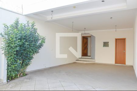 Casa à venda com 179m², 3 quartos e 4 vagas Casa à venda com 179m², 3 quartos e 4 vagasGaragem