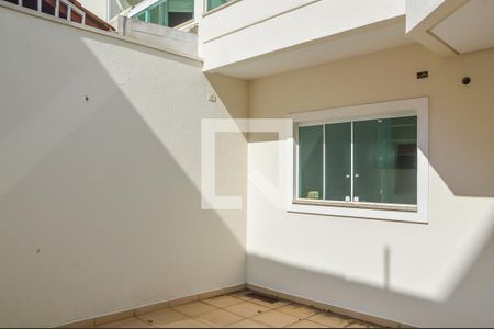 Casa à venda com 179m², 3 quartos e 4 vagas Casa à venda com 179m², 3 quartos e 4 vagasQuintal