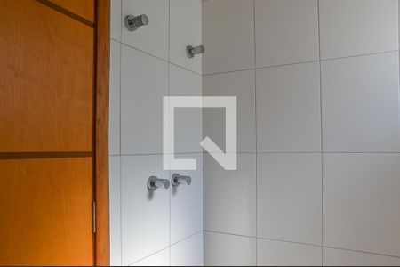 Casa à venda com 179m², 3 quartos e 4 vagas Casa à venda com 179m², 3 quartos e 4 vagasBanheiro da Suíte 2