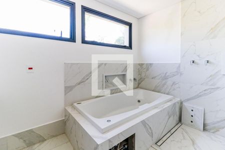 Casa de condomínio à venda com 943m², 4 quartos e 6 vagas Casa de condomínio à venda com 943m², 4 quartos e 6 vagasBanheiro 2 Suíte 4