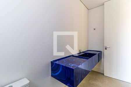Casa de condomínio à venda com 850m², 4 quartos e 6 vagas Casa de condomínio à venda com 850m², 4 quartos e 6 vagasLavabo