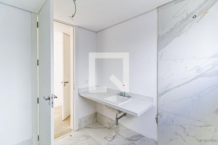 Casa de condomínio à venda com 850m², 4 quartos e 6 vagas Casa de condomínio à venda com 850m², 4 quartos e 6 vagasBanheiro Suíte 3