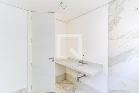 Casa de condomínio à venda com 850m², 4 quartos e 6 vagas Casa de condomínio à venda com 850m², 4 quartos e 6 vagasBanheiro Suíte 1