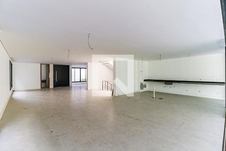 Casa de condomínio à venda com 850m², 4 quartos e 6 vagas Casa de condomínio à venda com 850m², 4 quartos e 6 vagasCozinha