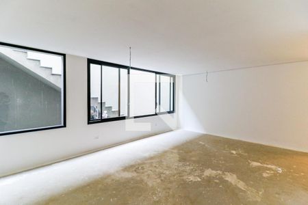 Casa de condomínio à venda com 850m², 4 quartos e 6 vagas Casa de condomínio à venda com 850m², 4 quartos e 6 vagasAcademia