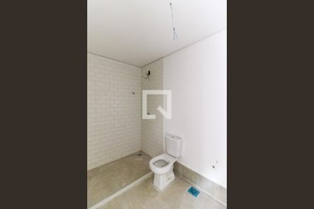 Casa de condomínio à venda com 850m², 4 quartos e 6 vagas Casa de condomínio à venda com 850m², 4 quartos e 6 vagasBanheiro Academia