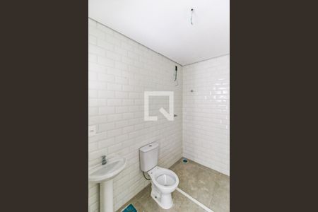 Casa de condomínio à venda com 850m², 4 quartos e 6 vagas Casa de condomínio à venda com 850m², 4 quartos e 6 vagasÁrea de Serviço