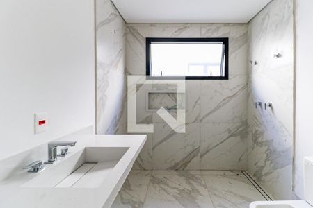 Casa de condomínio à venda com 850m², 4 quartos e 6 vagas Casa de condomínio à venda com 850m², 4 quartos e 6 vagasBanheiro 1 Suíte 4