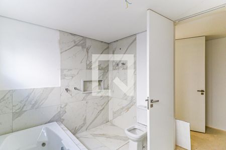 Casa de condomínio à venda com 850m², 4 quartos e 6 vagas Casa de condomínio à venda com 850m², 4 quartos e 6 vagasBanheiro 2 Suíte 4