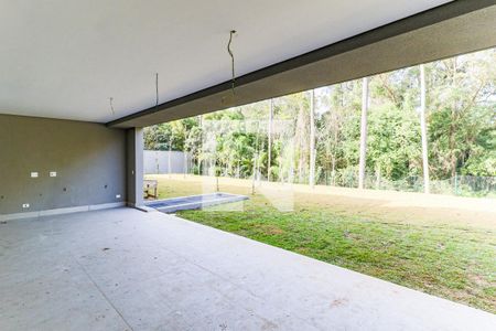 Casa de condomínio à venda com 850m², 4 quartos e 6 vagas Casa de condomínio à venda com 850m², 4 quartos e 6 vagasVaranda