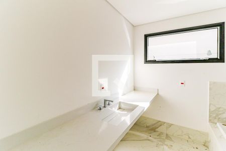 Casa de condomínio à venda com 838m², 4 quartos e 6 vagas Casa de condomínio à venda com 838m², 4 quartos e 6 vagasBanheiro 2 Suíte 4