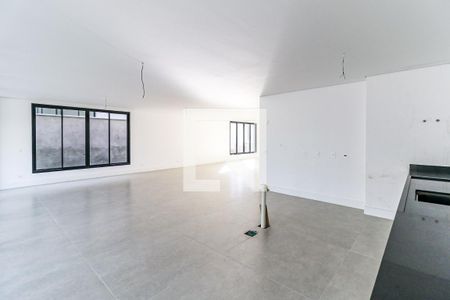 Casa de condomínio à venda com 845m², 4 quartos e 6 vagas Casa de condomínio à venda com 845m², 4 quartos e 6 vagasCozinha