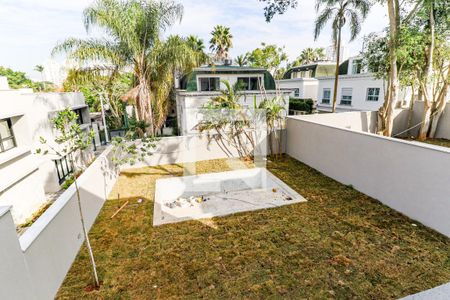 Casa de condomínio à venda com 845m², 4 quartos e 6 vagas Casa de condomínio à venda com 845m², 4 quartos e 6 vagasVista Suíte 1