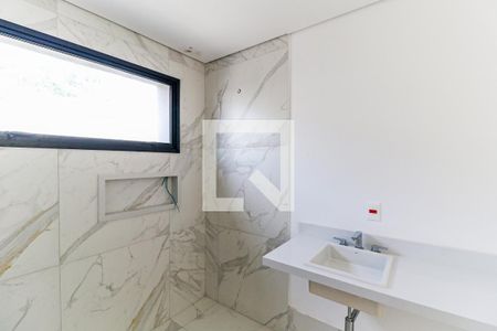 Casa de condomínio à venda com 845m², 4 quartos e 6 vagas Casa de condomínio à venda com 845m², 4 quartos e 6 vagasBanheiro Suíte 2