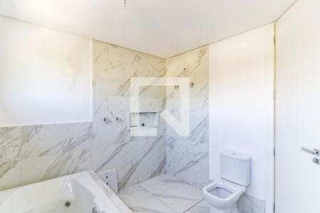 Casa de condomínio à venda com 828m², 4 quartos e 6 vagas Casa de condomínio à venda com 828m², 4 quartos e 6 vagasBanheiro 2 Suíte 4