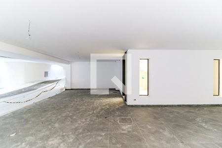 Casa de condomínio à venda com 828m², 4 quartos e 6 vagas Casa de condomínio à venda com 828m², 4 quartos e 6 vagasGaragem