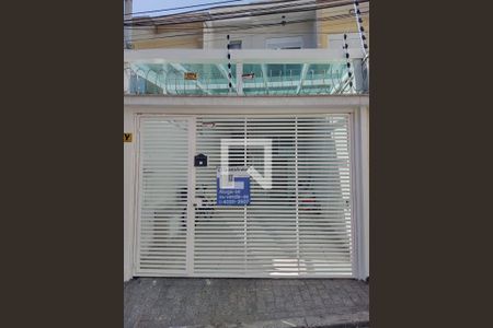 Casa à venda com 120m², 3 quartos e 1 vaga Casa à venda com 120m², 3 quartos e 1 vagaFachada