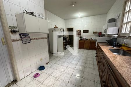 Casa à venda com 395m², 5 quartos e 2 vagas Casa à venda com 395m², 5 quartos e 2 vagasCozinha