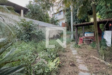 Casa à venda com 395m², 5 quartos e 2 vagas Casa à venda com 395m², 5 quartos e 2 vagasárea livre para construçao