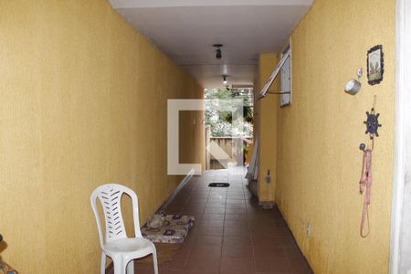 Casa à venda com 395m², 5 quartos e 2 vagasCorredor area externa