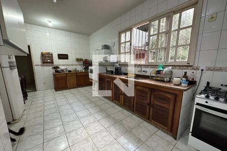 Casa à venda com 395m², 5 quartos e 2 vagas Casa à venda com 395m², 5 quartos e 2 vagasCozinha