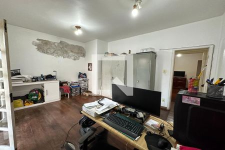 Casa à venda com 395m², 5 quartos e 2 vagas Casa à venda com 395m², 5 quartos e 2 vagasQuarto 1