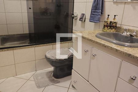 Casa à venda com 150m², 3 quartos e 2 vagasBanheiro 1