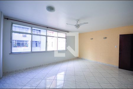Sala de apartamento para alugar com 3 quartos, 110m² em Icaraí, Niterói